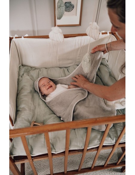 Protector de cuna warm white