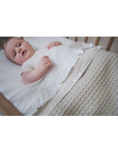 Sábana encimera de cuna Ruffle warm white 2