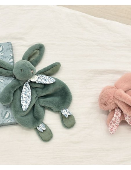 Conejito peluche sage con caja 29cm