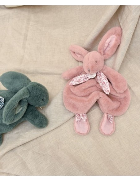 Conejito peluche blush con caja 29cm