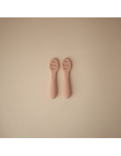 Mis primeras cucharas solid shifting sand + blush 2