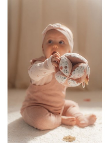 Pelota montessori fairy garden