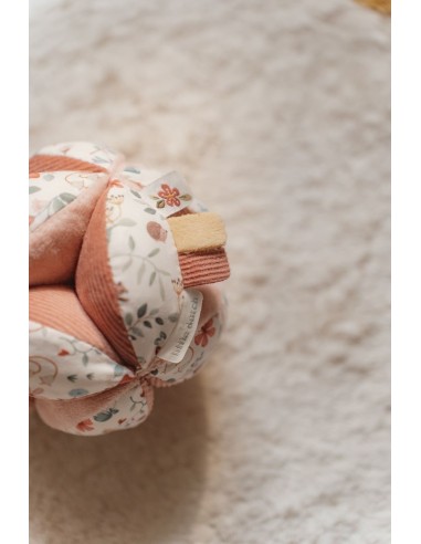 Pelota montessori fairy garden