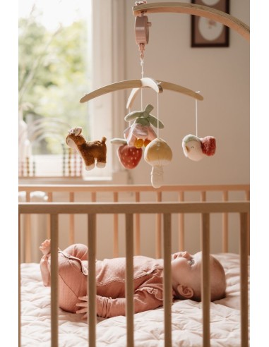 Movil musical de madera rosa