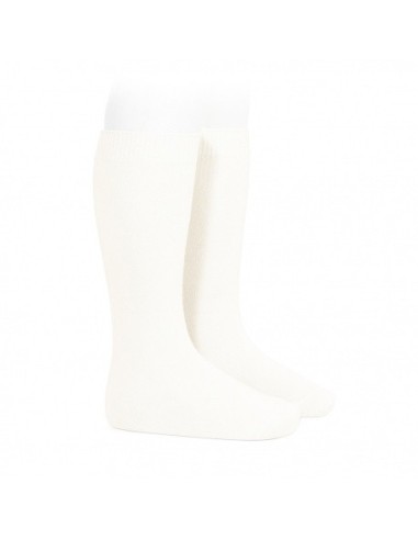 Calcetines altos básicos punto liso nata