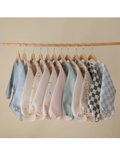 Babero con mangas solid fog 2