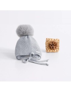 Gorro orejero con pompon gris